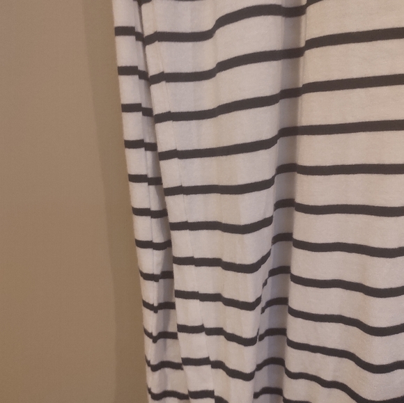 AMOUR VERT Striped Lined Midi Dress - Picture 8 of 8